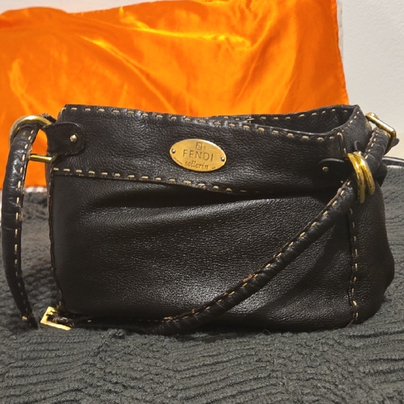 Authentic Fendi Sellerin Black Leather Bag - Made In Italy - Picture 1 of 8